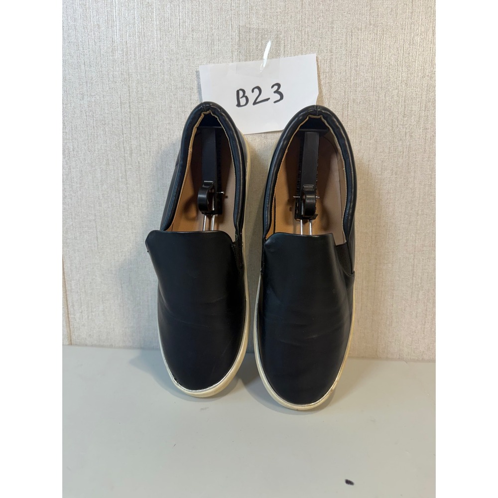 Torrid 11.5W Sneakers Tennis  Slip-On black